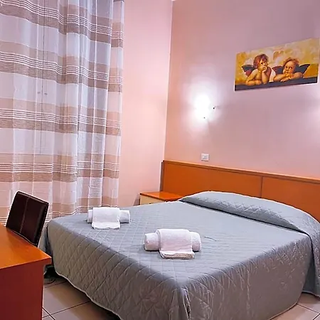 Alius Hotel 2*