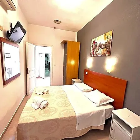 Alius 2* Rome