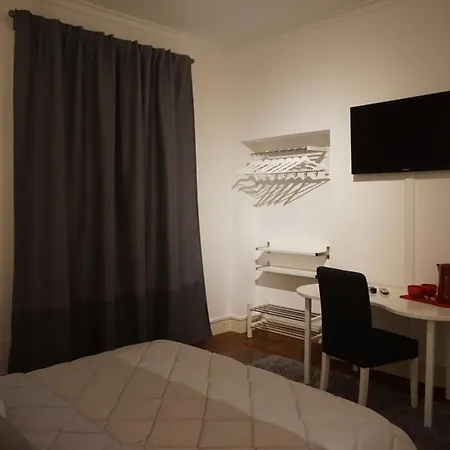 Alius Hotel 2*